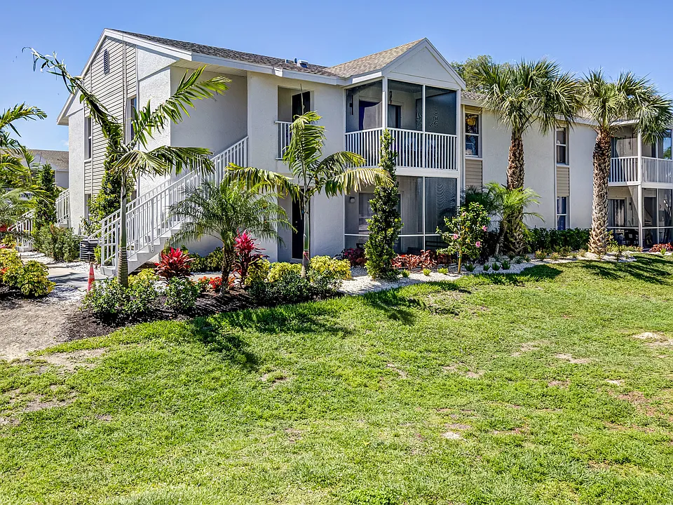 Coral Palms Apartments