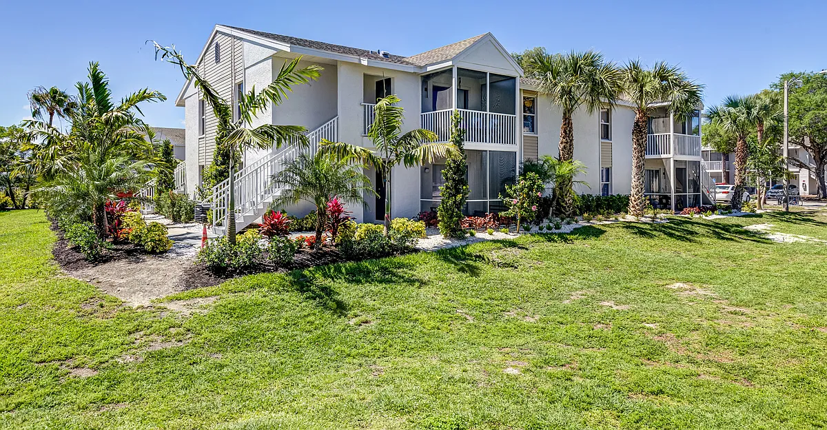 Building Photo - Coral Palms Apartments