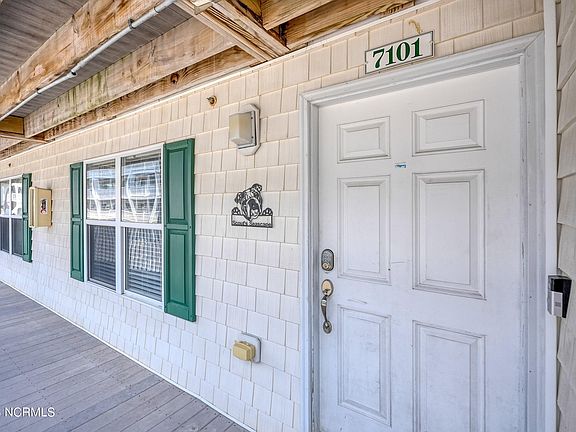 4th image of 105 SE 58th Street #7101