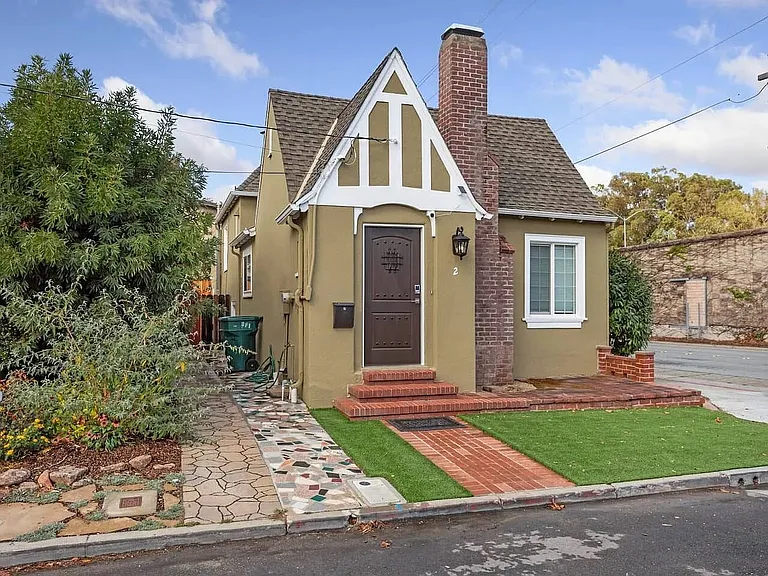 2 Winchester Pl — Photo 16