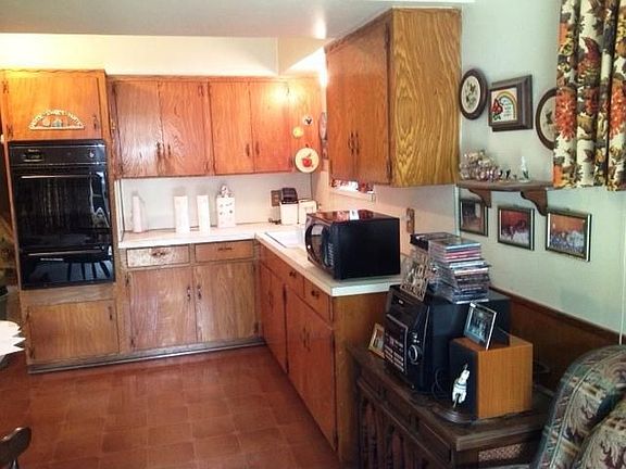 3rd image of 3550 Rockbluff Dr