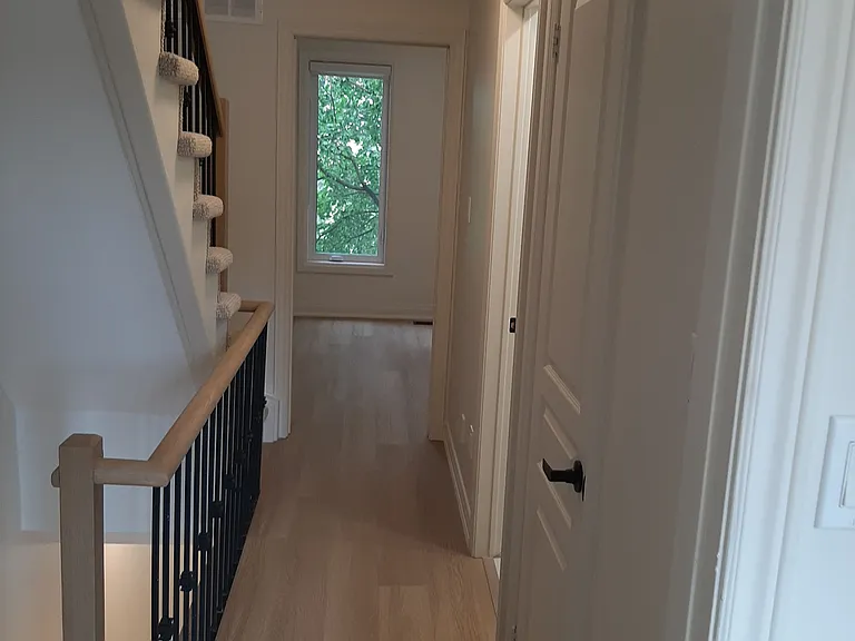 19 Macphail Ave — Photo 14