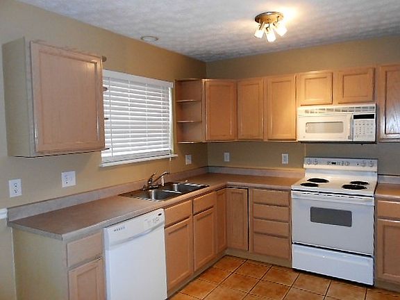 2nd image of 2464 Miami Village Dr