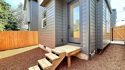 L0628 Photo 1