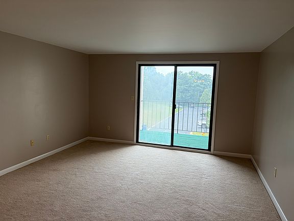 2nd image of 1408 Bradley Dr #L-312