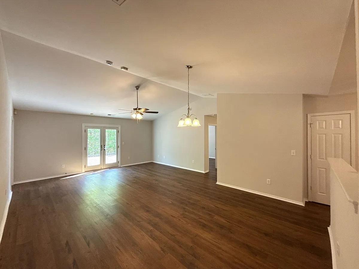 Building Photo - 15732 Circlegreen Dr