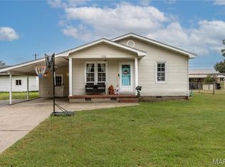 108 S West St, Oran, MO 63771