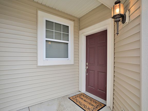 2nd image of 2825 Glacier Way Unit B