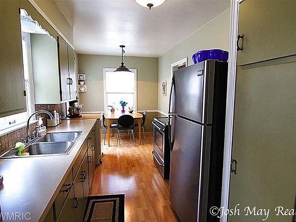 5th image of 1340 Griggs St SE