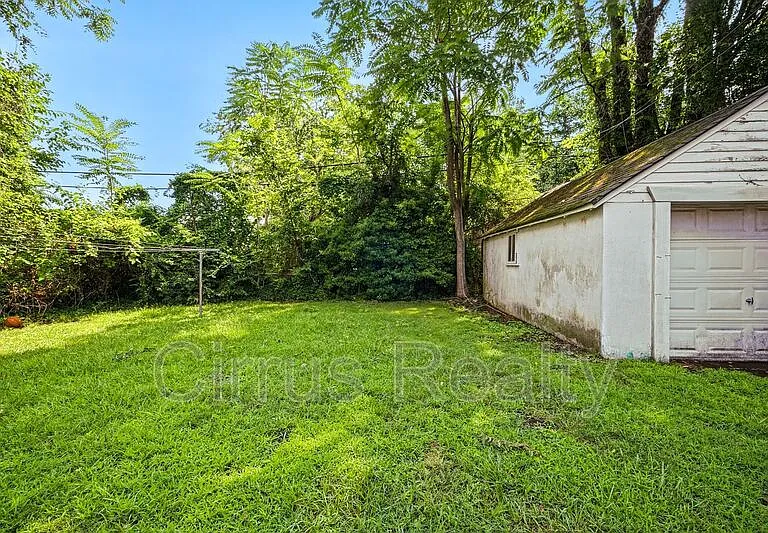428 Melville Rd — Photo 32