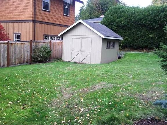4th image of 440 8th Ave