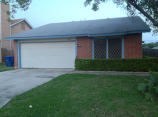 6042 Les Harrison Dr, San Antonio, TX 78250