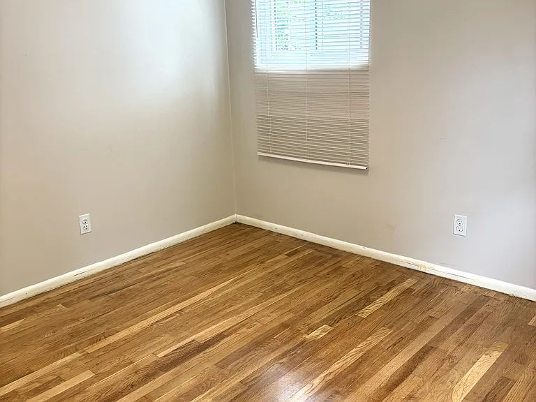 218 Upton St — Photo 12