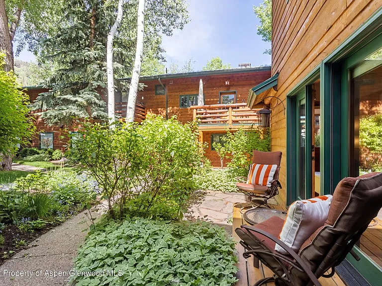 960 E Durant Ave #7 — Photo 16