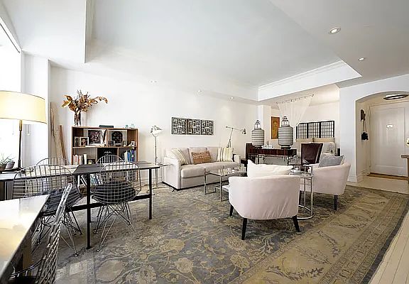 2nd image of 333 W 56th St APT 9C