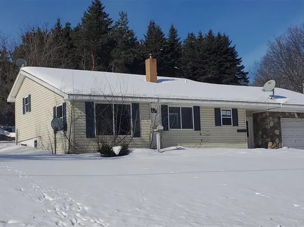 9117 Park St, Ellsworth, MI 49729