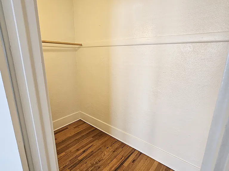 3510 White House Pl — Photo 9