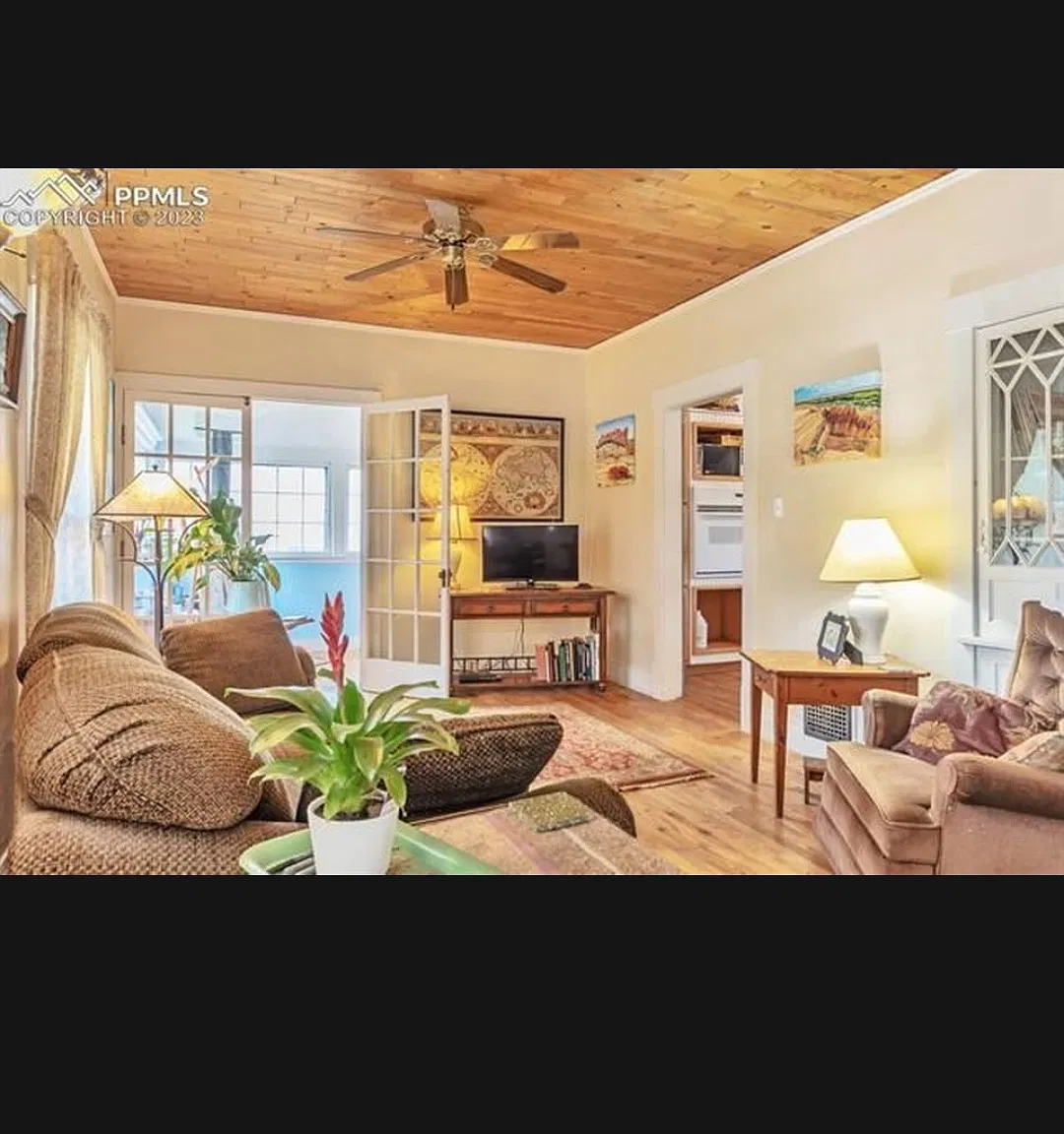 2 bed, 1249 sqft, $1,800 — Photo 3