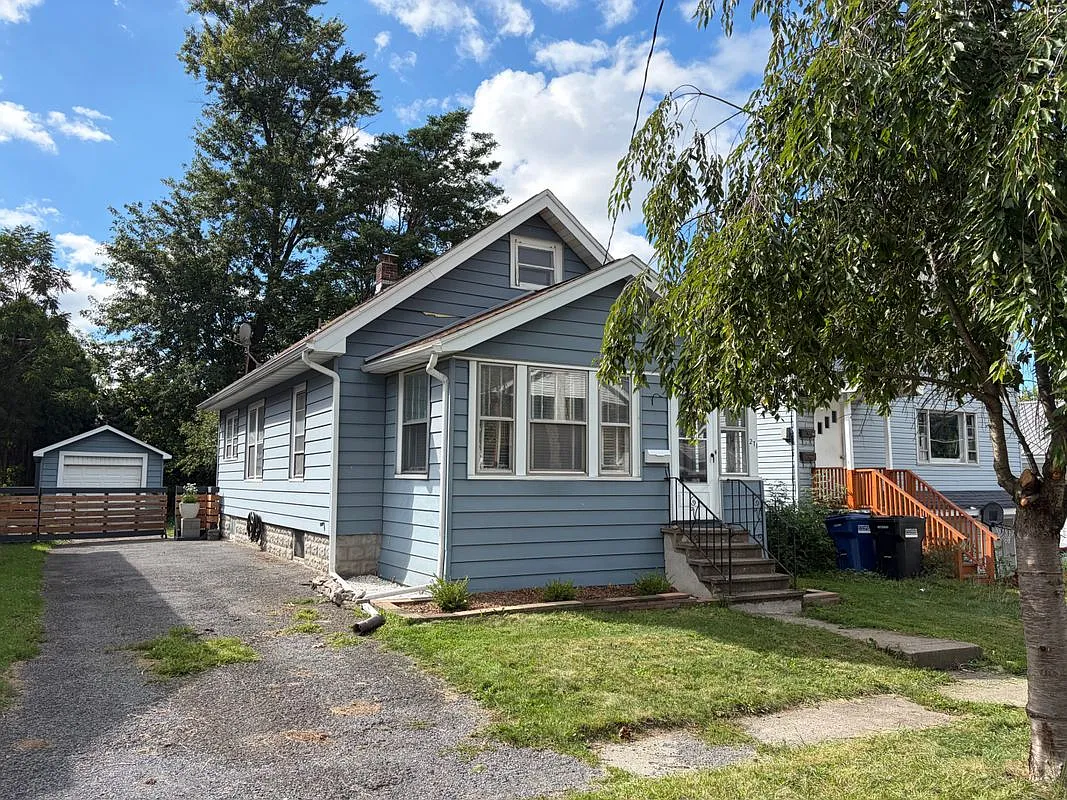 2 bed, 1.0 bath, 1000 sqft, $1,650 — Photo 1
