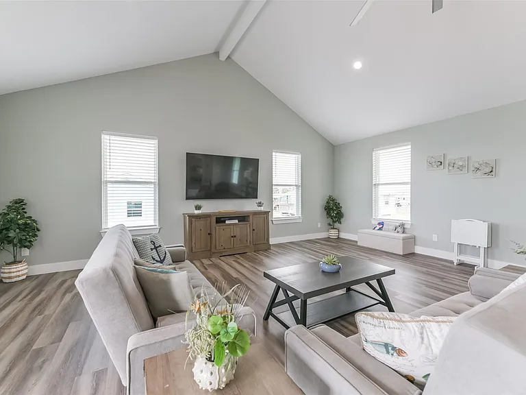 16630 Jean Lafitte Rd — Photo 11