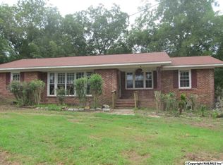 307 Warren Rd NW, Hartselle, AL 35640