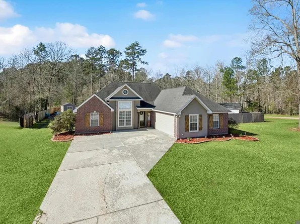 21127 April Ln, Livingston, LA 70754