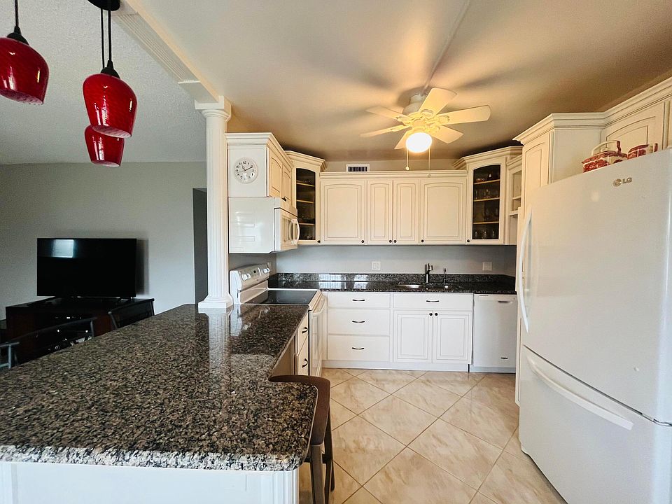 1st image of 47 Somerset C