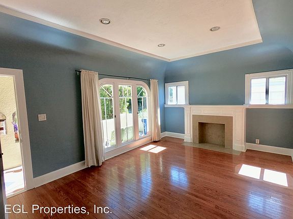 4th image of 1201 Poinsettia Dr