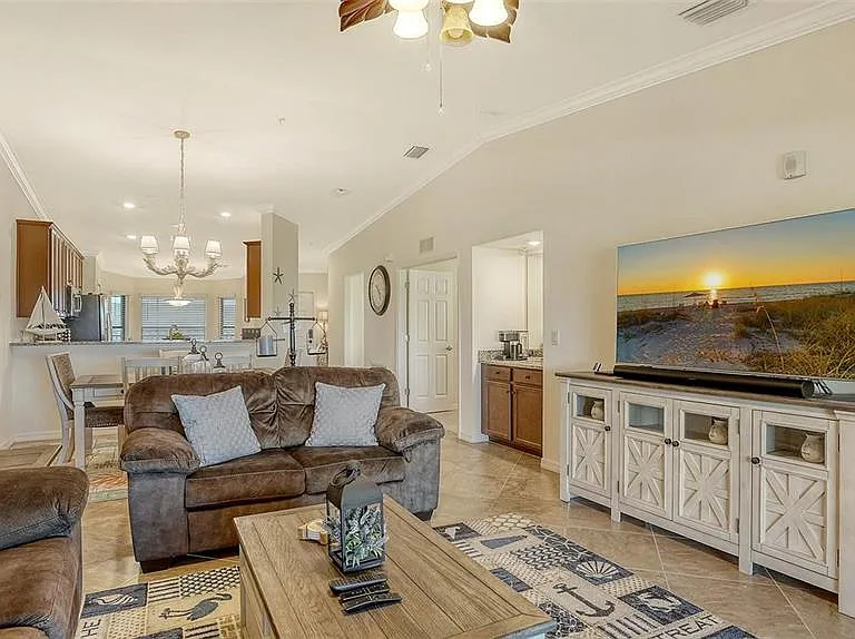 5537 Palmer Cir #201 — Photo 16