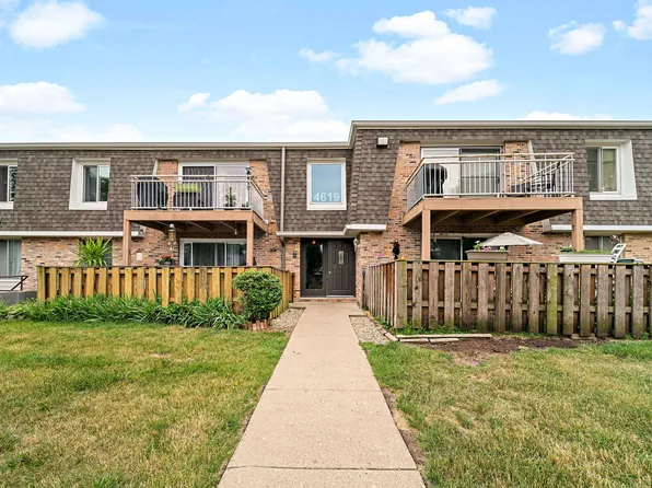 4619 Kings Walk Dr APT 2B, Rolling Meadows, IL 60008