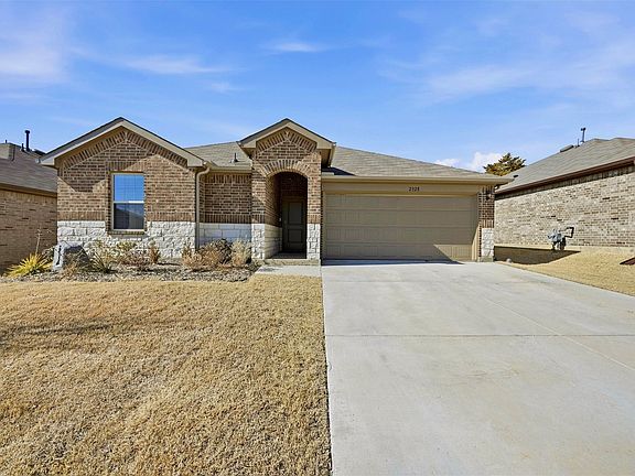 2nd image of 2328 Burleson Rd