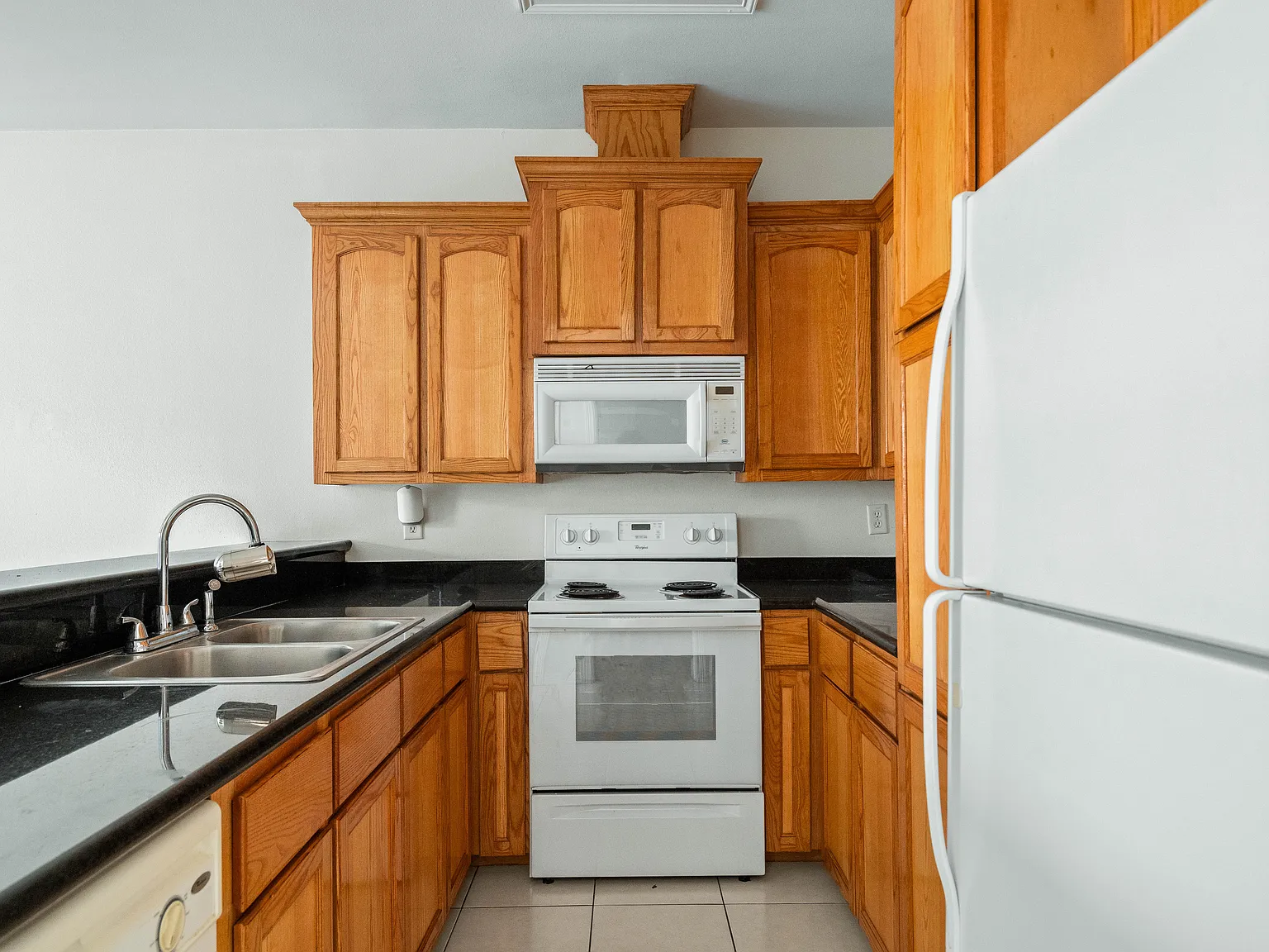 2 bed, 950 sqft, $895 — Photo 4