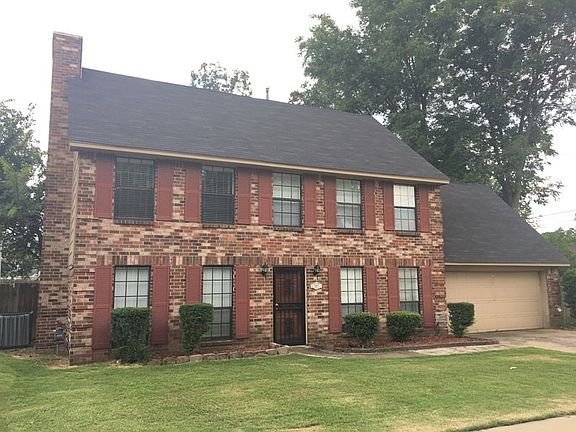 3rd image of 7817 Bland Ln