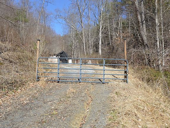 4th image of 1617 Pot Rock Rd