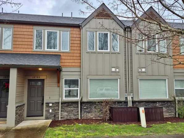 16769 Champion Way, Sandy, OR 97055