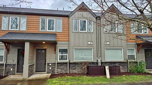 16769 Champion Way Photo 1