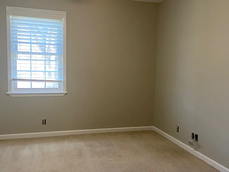 313 Timberhill Ct — Photo 27