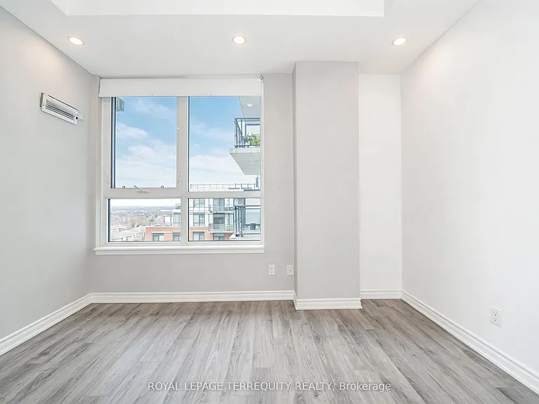 11611 Yonge St #728 — Photo 25
