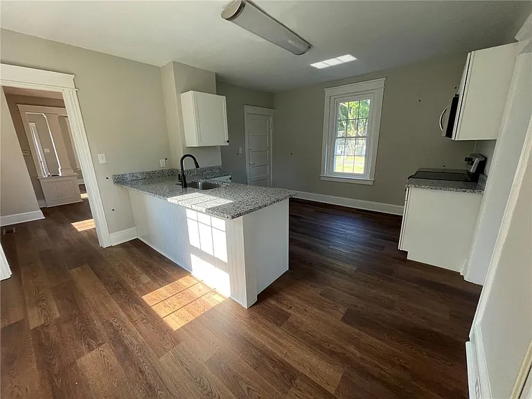 227 Kichline Ave — Photo 6