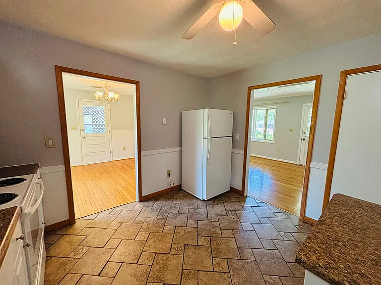 1105 Robin Rd — Photo 17