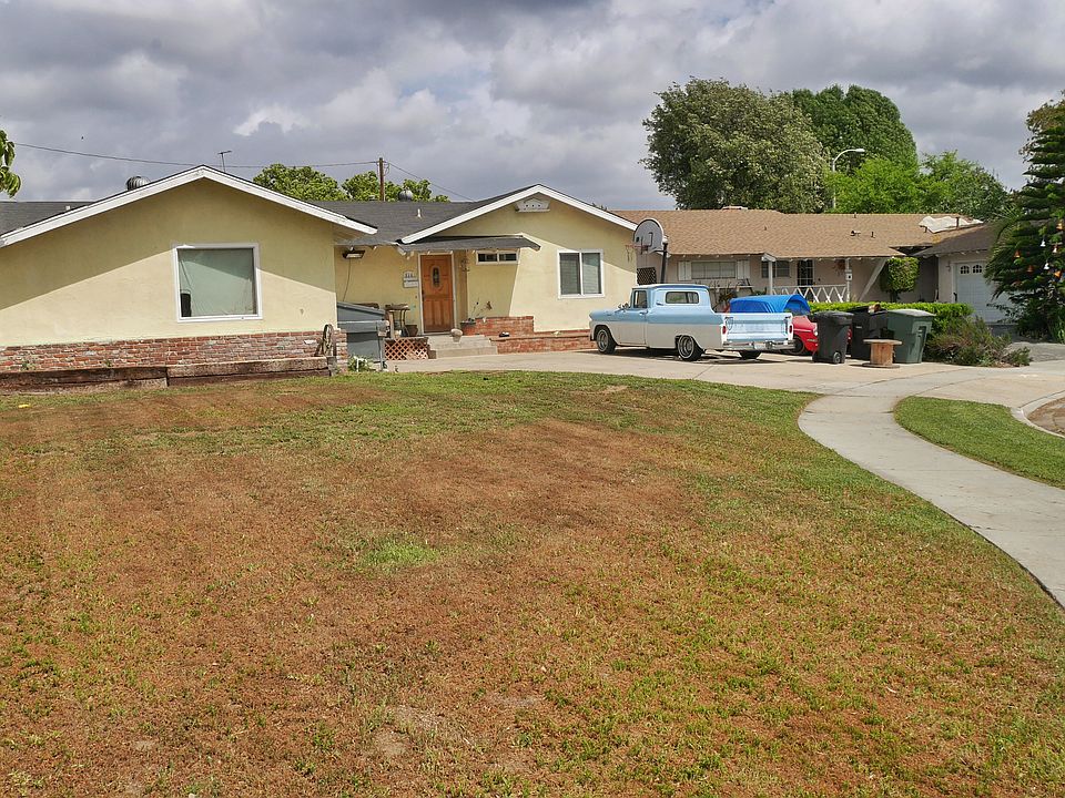 1st image of 815 W Lucille Ave