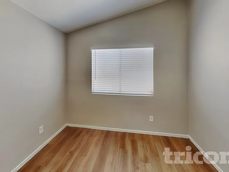 1121 Indian Hedge Dr — Photo 14