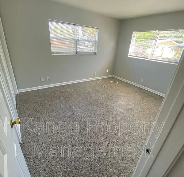 3716 Henry Ave — Photo 21