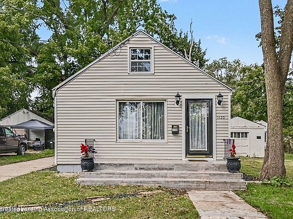 2nd image of 1120 Victor Ave