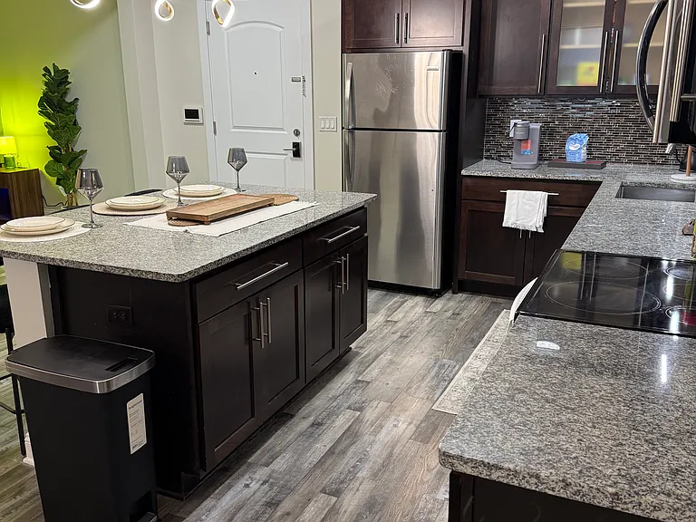 6400 Jefferson St #206 — Photo 3