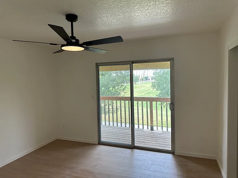 1521 Racquet Club Dr #B — Photo 6