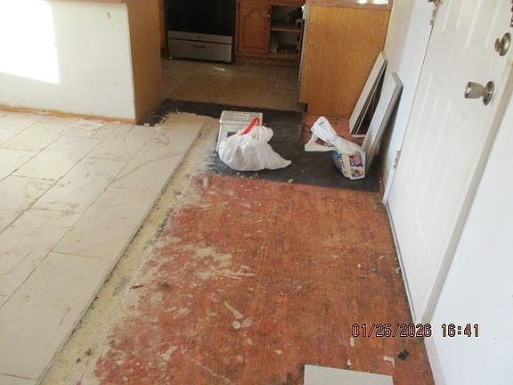 2nd image of 6028 County Road 1545