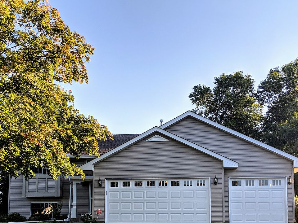1st image of 2067 Greenway Ave