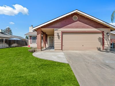 1282 E Ben Franklin Avenue, Tulare, CA, 93274