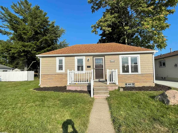 28320 Waverly St, Roseville, MI 48066